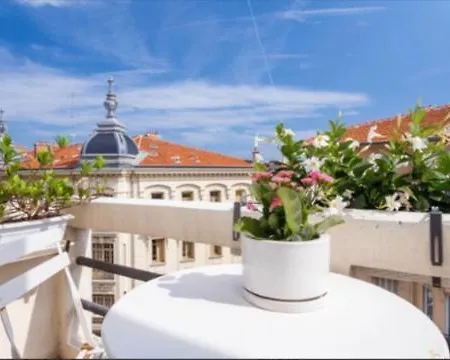 Emma's Guests House ニース