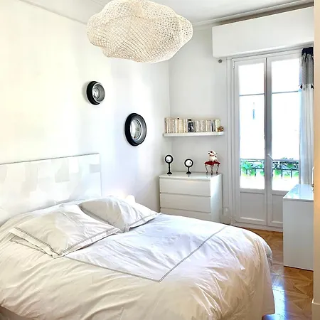 Emma's Guests House نيس